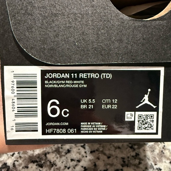 Jordan 11 - Black Velvet - Picture 4 of 5